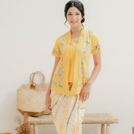 Elegant and Modern Combination in Encim Batik Yellow Kebaya - Short Sleeve, Kebaya Dress, Kebaya, Kebaya Modern, Kebaya Encim, Kebaya Skirt