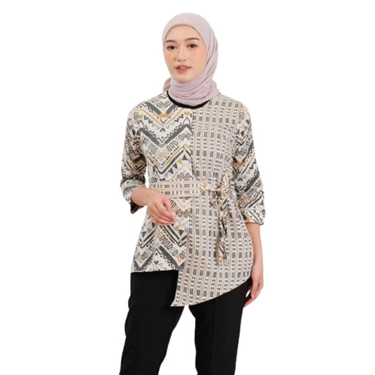 Elegant and Modern: Women's Pyramid Batik Blouse for Stunning Work Appearances, Batik Women, Women Blouse, Batik Blouse, Blouse For Women