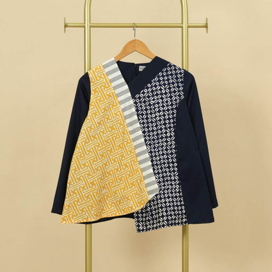 Elegant und modern: Marineblaues Batik-Oberteil für einen stilvollen Stil, Damenkleid, Bluse, moderne Batik-Oberteile, Damenbluse, Batikbluse
