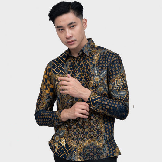 Erhöhen Sie Ihren Stil: Regfit Mada Navy Batik-Hemd für Herren, Herren-Batik, Batik, Batik-Hemd, formelles Hemd für Herren