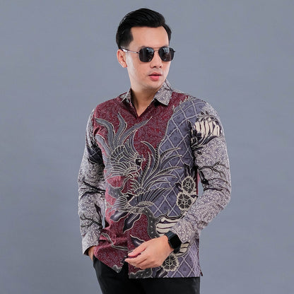 Look different with a long-sleeved men's batik shirt with a Jatiasmoro motif, Stylish Men, Men Batik, Batik Shirt, Formal Shirt For Men