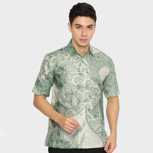 Green Vibes: Ardiya Regfit Batik Kemeja mit kurzen Ärmeln, stilvolle Männer, Männer Batik, Batik, Hemd, Batik-Shirt, formelles Hemd für Männer 