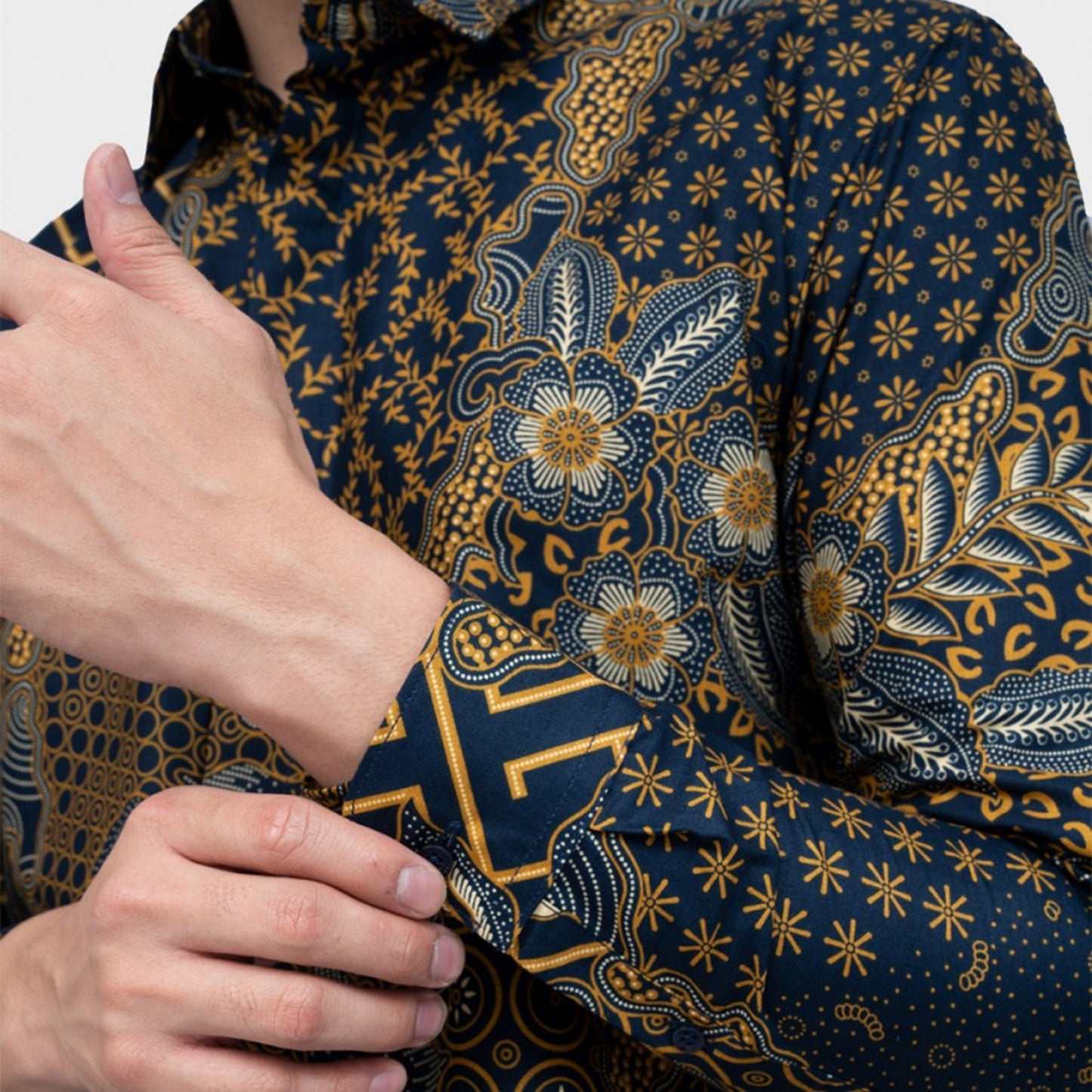 Verhoog uw stijl: Regfit Mada Navy Batik shirt voor mannen, mannen batik, batik, batik shirt, formeel shirt voor mannen