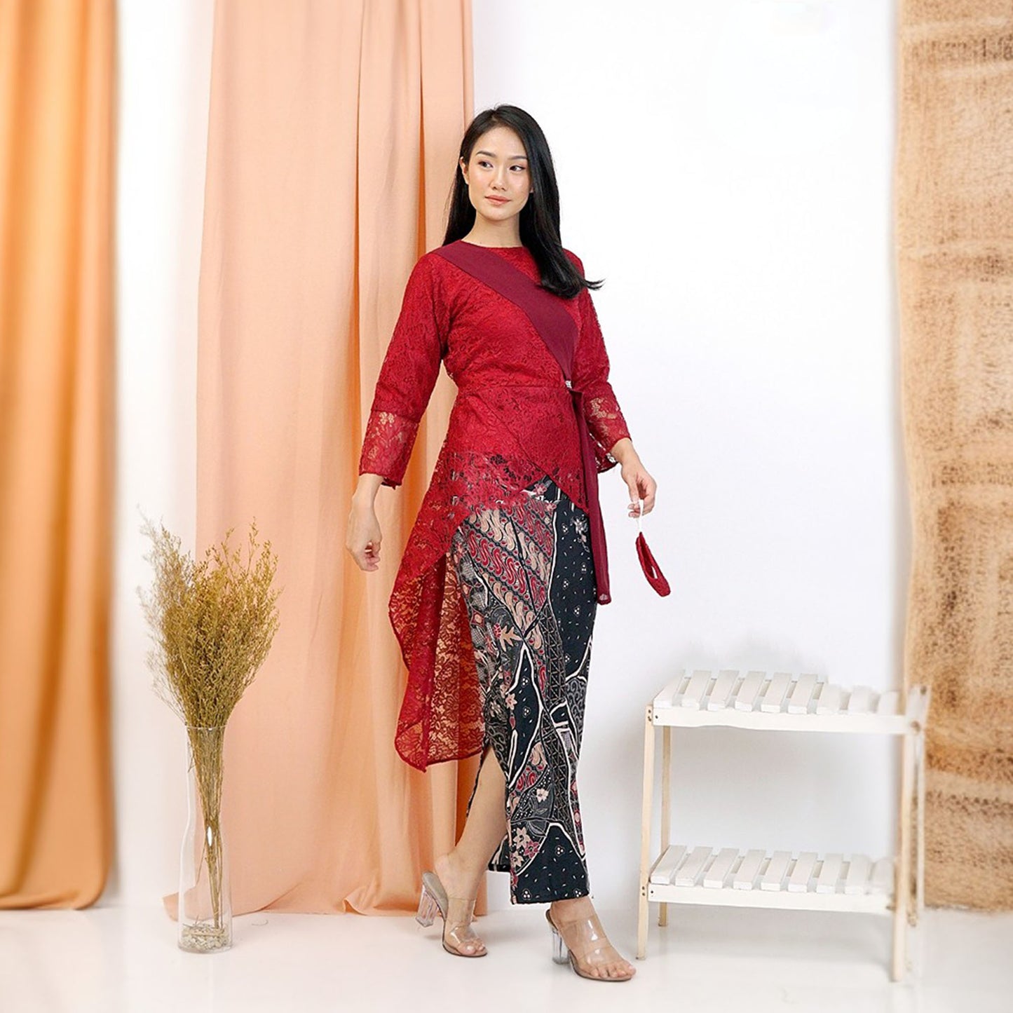 Stunning Modern Lace Kebaya Set with Stretch Skirt and Batik Motif