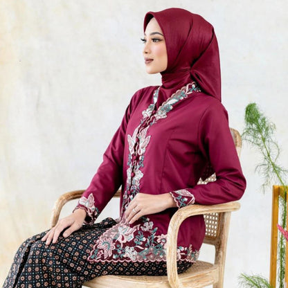 Exquisite Floral Embroidered Kebaya Encim Set by Timeless Elegance for Every Occasion