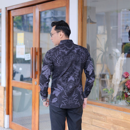 Timeless Elegance Men's Grey Batik Shirt with Long Sleeves Slim-Fit and Crown Motif