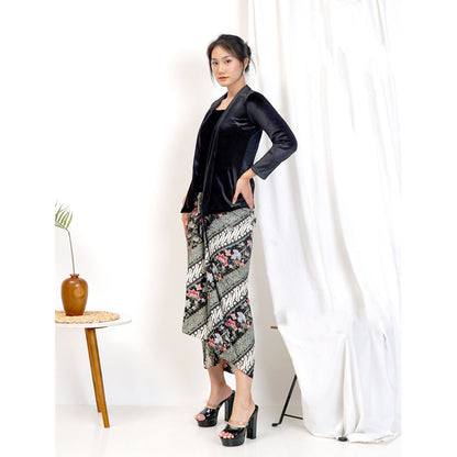Velvet Batik Wrap Skirt Kebaya Set Modern Graduation Attire in Various Colors