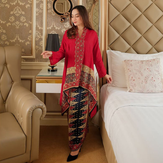 Maharani Busui Kebaya Set And Wrap Skirt Batik Elegant Fashion Set