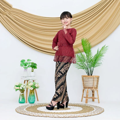 Girls Kebaya Suit Graceful Attire for Special Occasions