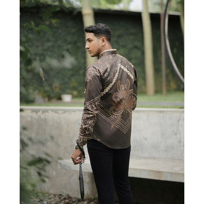 Gurdho Andaru Mensbatik Modern Long Sleeve Men's Batik Shirt For Young People