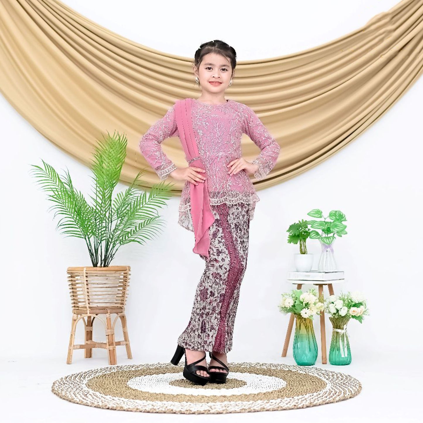 Children's Kebaya Set with Batik Plisket Skirt