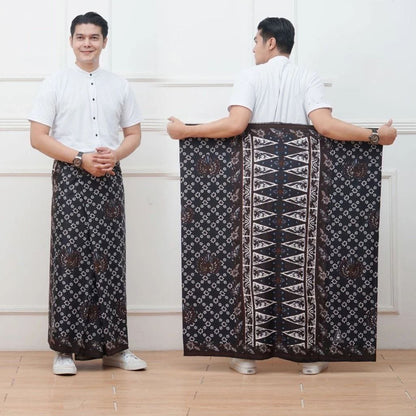 Adult Men's Batik Sarong with Laseman Motif