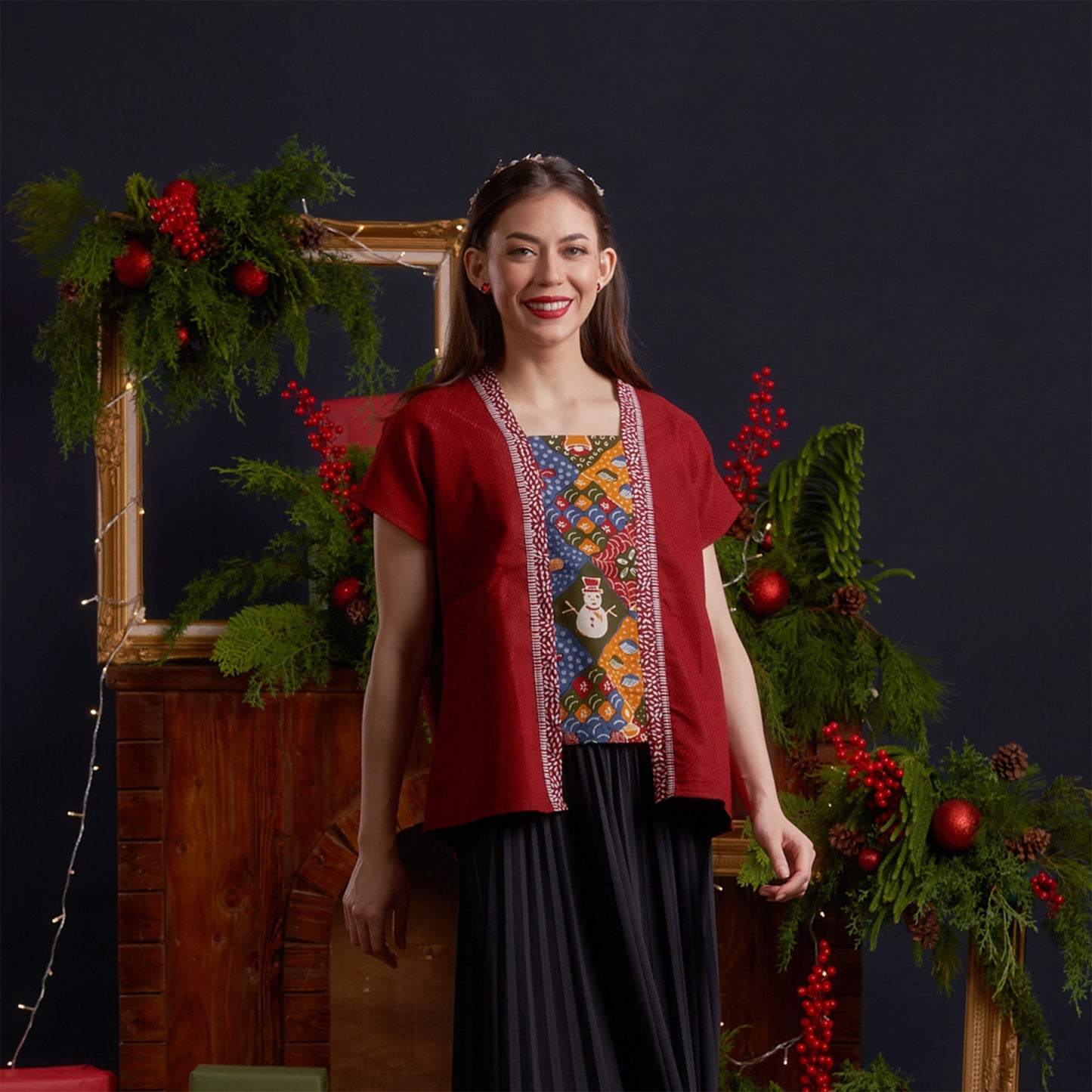 Dhini Kebaya Tulis Batik Blouse for Modern Women