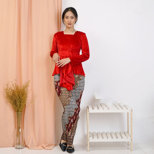 Plush Velvet Modern Kebaya Set Plisket Batik Skirt Chic Ensemble for Special Occasions