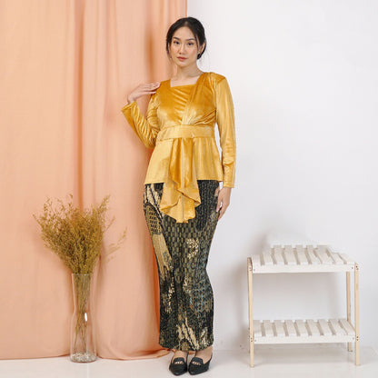 Plush Velvet Modern Kebaya Set Plisket Batik Skirt Chic Ensemble for Special Occasions