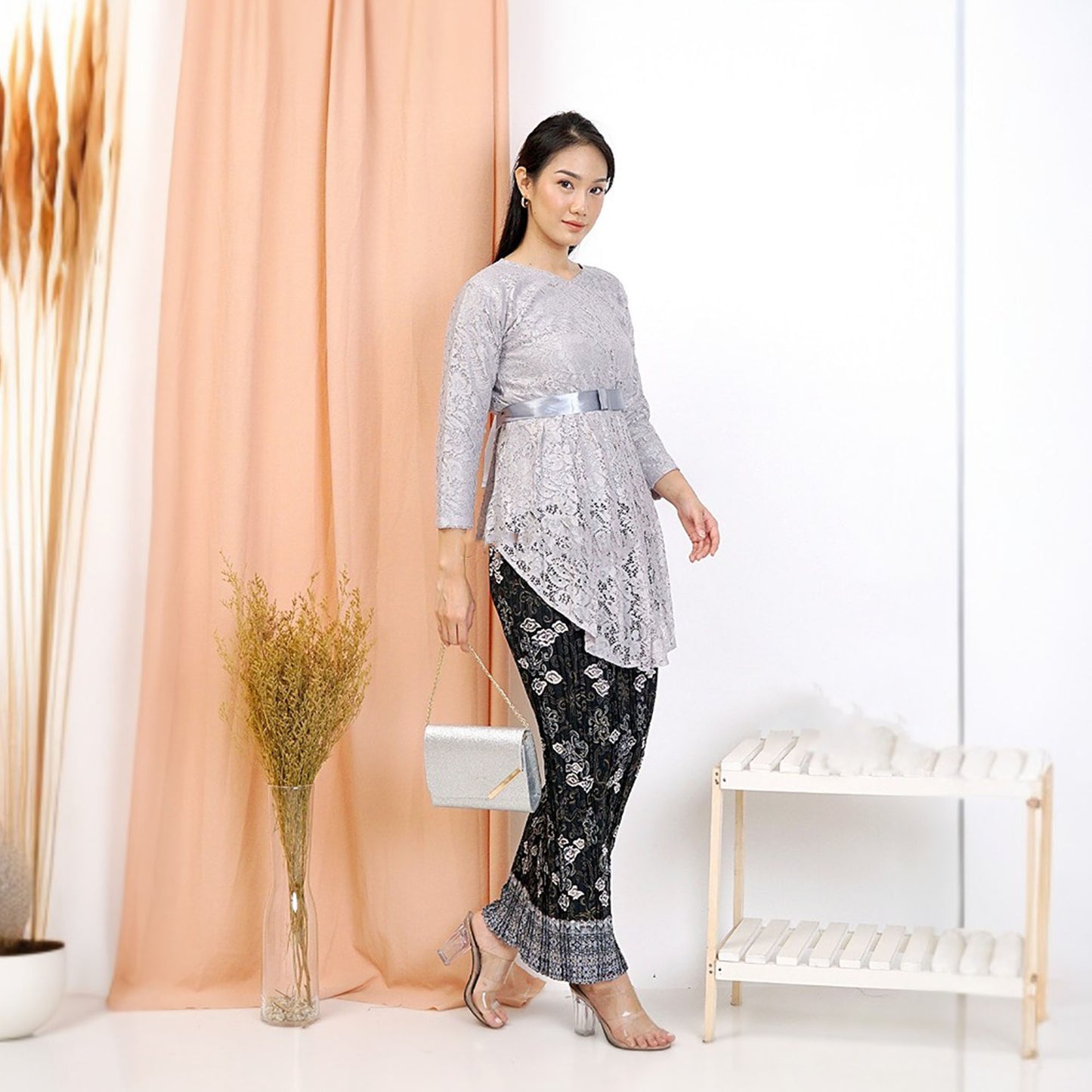 Qinara Nusa Kebaya Modern Batik Set with Plisket Skirt and Embroidered Waistband