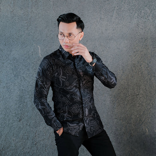 Exquisite Eleganz Dewabrata Batik's Kresna Langarm-Batik-Shirt, Herren-Batik, Batik-Shirt, Batik für Herren 