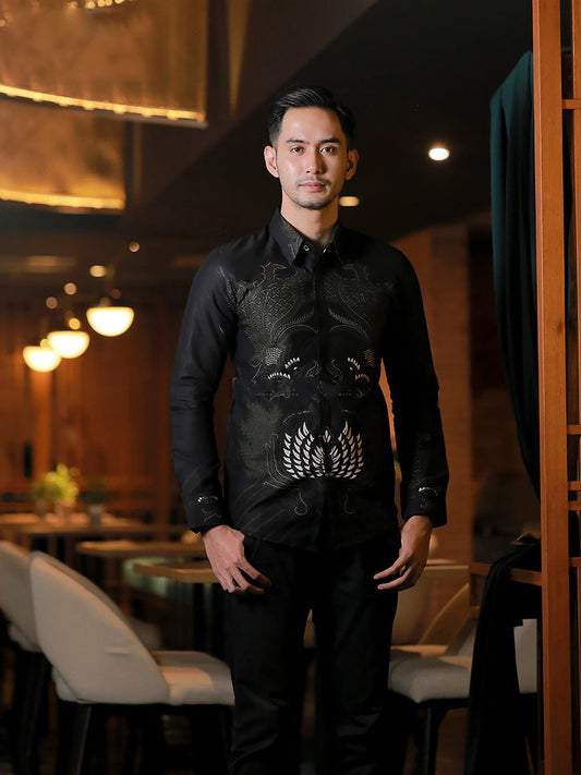 Janardana Tijdloze elegantie in Lakhsana Batik shirt met lange mouwen, heren batik, batik shirt, batik voor heren 