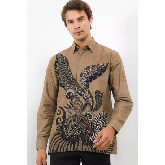 Tijdloze elegantie Krisna Batik Dillan bruin katoenen batik shirt, heren batik, heren batik shirt, heren shirt 